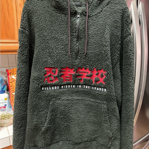 VILLAGE OF THE HIDDEN LEAVES BLACK SHERPA HOODIE - Picture 6 of 7
